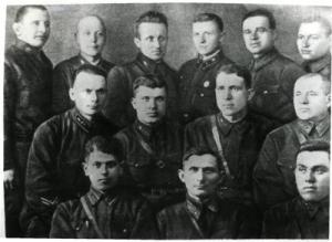 В первом ряду справа - Николаев И.Г.